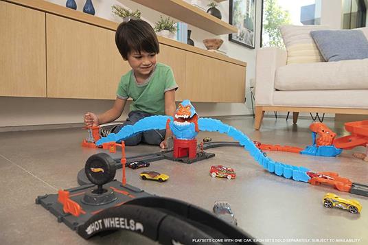 Hot Wheels - City Gorilla Attacco Distruttivo, Playset a Tema Stazione di Servizio con 1 Macchinina - 2