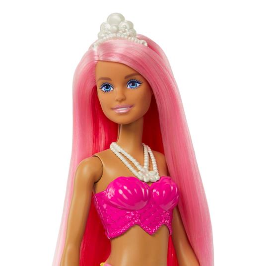 Barbie Dreamtopia, bambola dai capelli rosa con coroncina regale