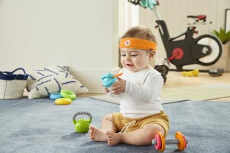 Fisher Price Set Regalo Baby Muscoli, 4 Giocattoli a Tema Fitness con Pesetti e Massaggiagengive Neonati 3+Mesi, GJD49 - 3