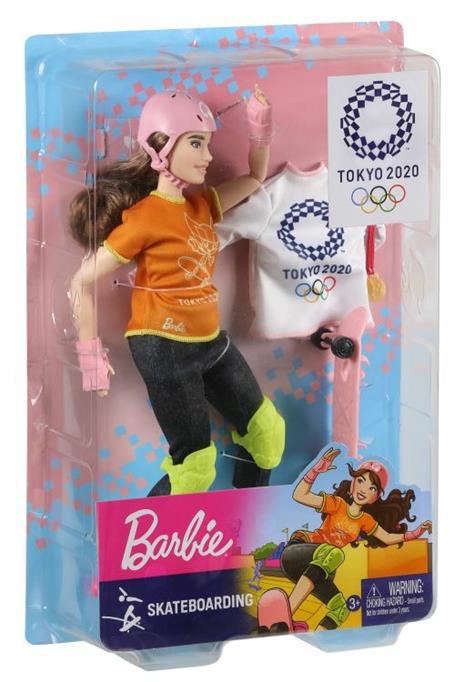 Barbie Carriere Giochi Olimpici Tokyo 2020, Bambola Skateboarder con Accessori Giocattolo per Bambini 3+ Anni, GJL78 - 2