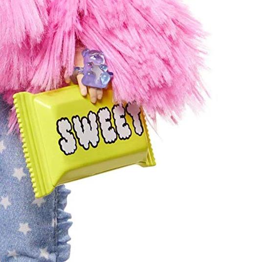 Barbie Extra Bambola con giacca lanosa rosa e maialino-unicorno, 10 Accessori alla Moda, Giocattolo per Bambini 3+ Anni - 3