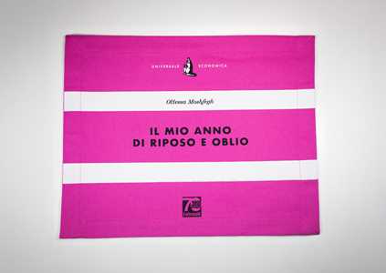 Idee regalo Coppia di tovagliette Feltrinelli. Il mio anno di riposo e oblio Feltrinelli