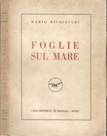 Foglie sul mare