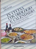 In cucina con orologio e calendario