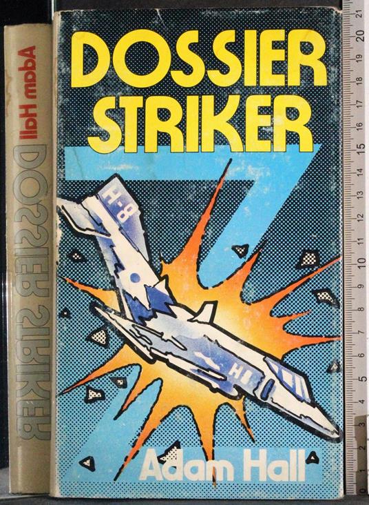 Dossier Striker - Adam Hall - copertina