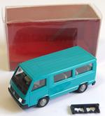 Herpa 1/87 H0 Mercedes Benz 100 D Minibus Blu Turchese