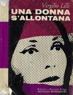 Una donna s'allontana