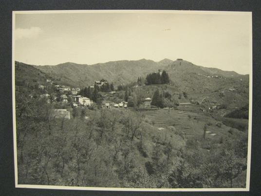 Liguria. Alta valle Scrivia. Tercesi nei pressi del Colle della Scoffera, 26 maggio 1954. Fotografia originale - copertina