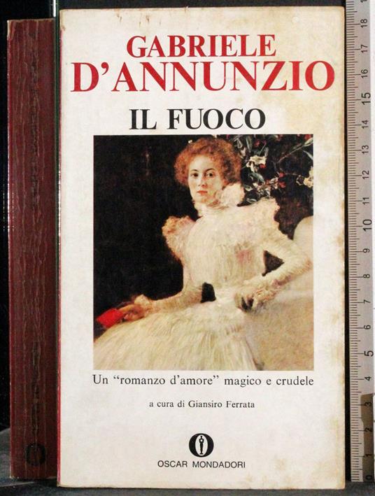 Il fuoco - Gabriele D'Annunzio - copertina