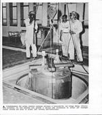 Installazione del primo reattore nucleare africano a Leopoldville. Stampa 1959