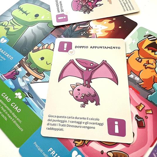 Happy Little Dinosaurs: Appuntamenti Disastrosi. Esp. - ITA. Gioco da tavolo  - Asmodee - Giochi di ruolo e strategia - Giocattoli