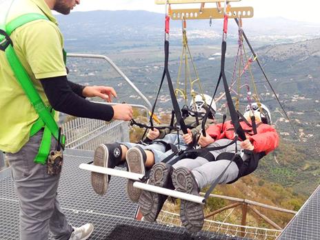 SMARTBOX - Adrenalina sulla zipline più lunga al mondo: un emozionante volo per 2 con video ricordo - Cofanetto regalo - 5