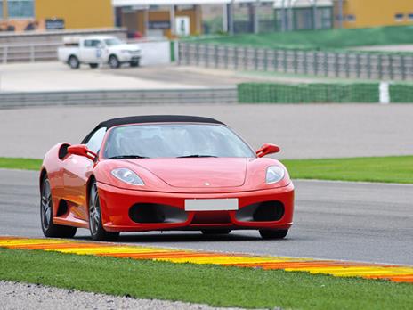 SMARTBOX - Passione adrenalina: 1 emozionante giro in Ferrari - Cofanetto regalo - 4