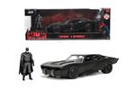 The Batman Batmobile 2022 in scala 1:24 con personaggio, funzionamento a ruota libera