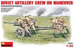 Soviet Artillery Crew On Maneuver Figure Plastic Kit 1:35 Model MIN35081