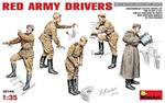 Red Army Drivers Figures Plastic Kit 1:35 Model MIN35144