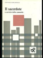 Il sacerdote a servizio della comunità