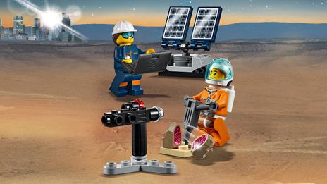 LEGO City Space Port (60225). Prova di guida del Rover - 6