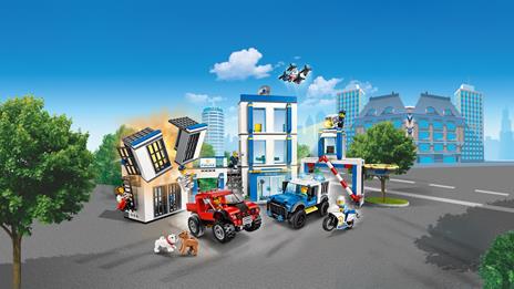 LEGO City Police (60246). Stazione di Polizia - 9