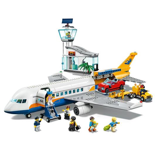 LEGO City 60262 Aereo Passeggeri, Set Terminal e Camion Giocattolo, per  Bambini dai 6 Anni, Ricco di Dettagli e Accessori - LEGO - City Airport -  Aerei - Giocattoli | laFeltrinelli