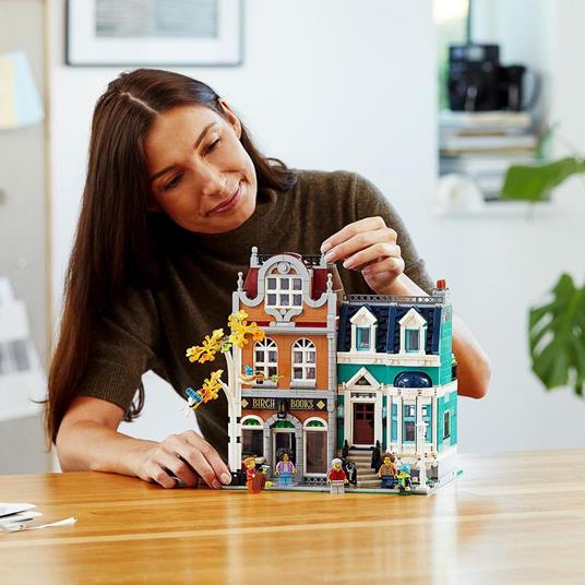 LEGO Creator 10270 Libreria Set Modulare da Collezione per Adulti Modellino  da Costruire Idea Regalo Decorazione di Casa - LEGO - Creator - Edifici e  architettura - Giocattoli | laFeltrinelli