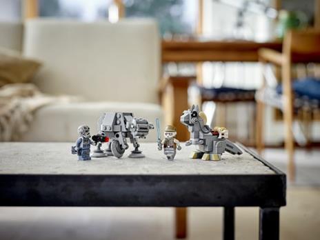 LEGO Star Wars (75298). Microfighter AT-AT vs Tauntaun - 11