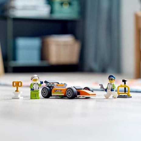 LEGO City Great Vehicles 60322 Auto da Corsa, Macchina Giocattolo Stile Formula 1 con 2 Minifigure, per Bambini di 4+ Anni - 6