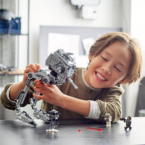 LEGO Star Wars 75322 AT-ST di Hoth con Minifigure di Chewbacca e Droide, Modellino del Film L'Impero Colpisce Ancora - 2