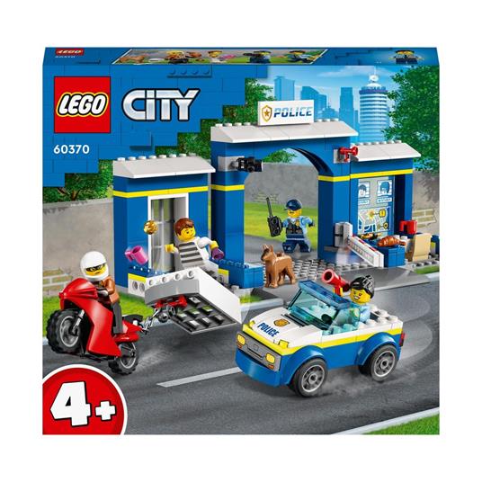 LEGO City 60370 Inseguimento alla Stazione di Polizia, Macchina e Moto  giocattolo, Minifigure e Cane, Giochi per Bambini 4+ - LEGO - City Police -  Mestieri - Giocattoli | laFeltrinelli