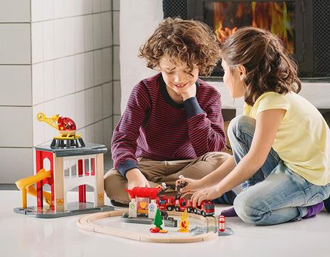 BRIO WORLD - Set Ferrovia Vigili del Fuoco, Pista Trenino con Accessori, 18 pezzi, Età 3+ Anni - 5