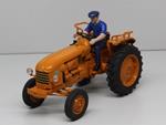 Renault D35 Vintage Tractor /W Driver Trattore 1:32 Model Repli173