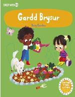 Cyfres Gwthio, Tynnu, Troi: Gardd Brysur / Busy Garden