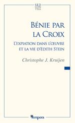 Bénie par la croix