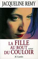 La fille au bout de couloir