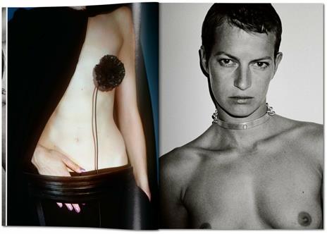 Testino. Undressed. Ediz. inglese, francese e tedesca - Mario Testino,Matthias Harder,Manfred Spitzer - 2