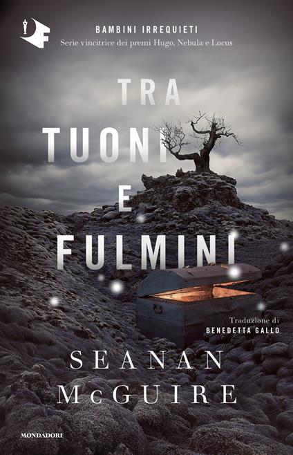 Tra tuoni e fulmini - Seanan McGuire - copertina