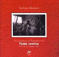 Terre sospese. Vite di un campo rom - Stefano Montesi - copertina