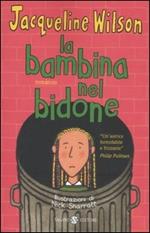 La bambina nel bidone