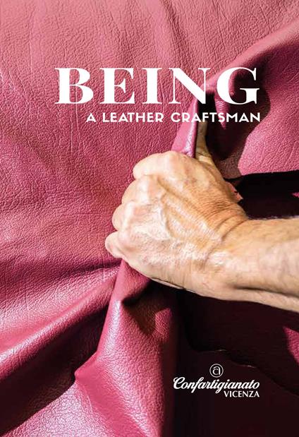 Being a leather craftsman. Ediz. illustrata - copertina