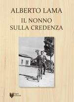 Il nonno sulla credenza