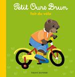 Petit Ours Brun fait du vélo